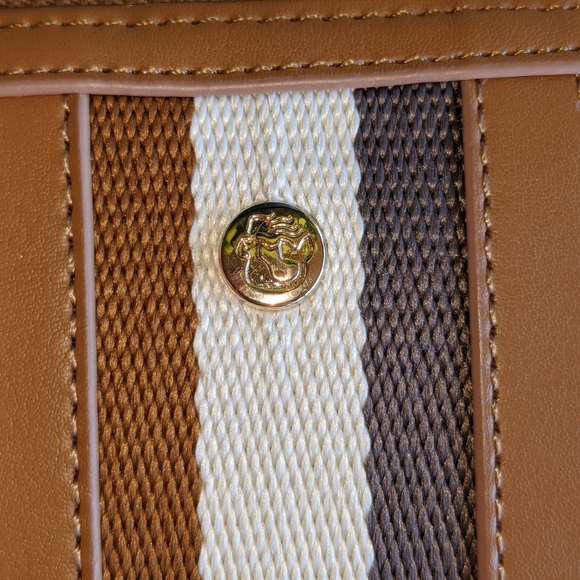 Spartina 449 Zip Wallet - Picture 2 of 8